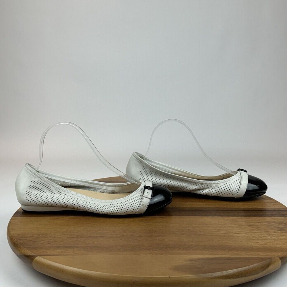 Womens Cole Haan Air White Perforated Leather Buckle Ballet Flats Size 7.5 B GUC
